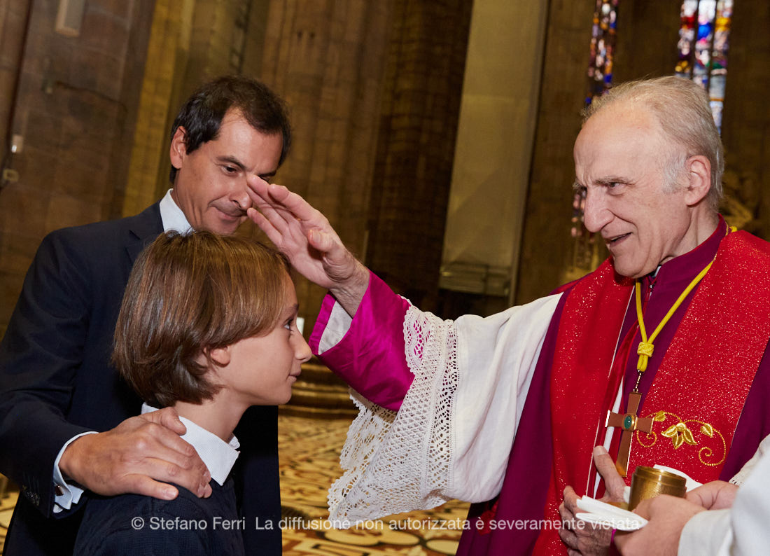 Cresime-Duomo-26-10-25_555-1.jpg Cresime-Duomo-26-10-25_555 - immagine 1